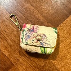 BANDOLIER AVERY AIRPOD CLIP ON POUCH CECI IVORY FLORAL/GOLD AIR PODS PRO 2